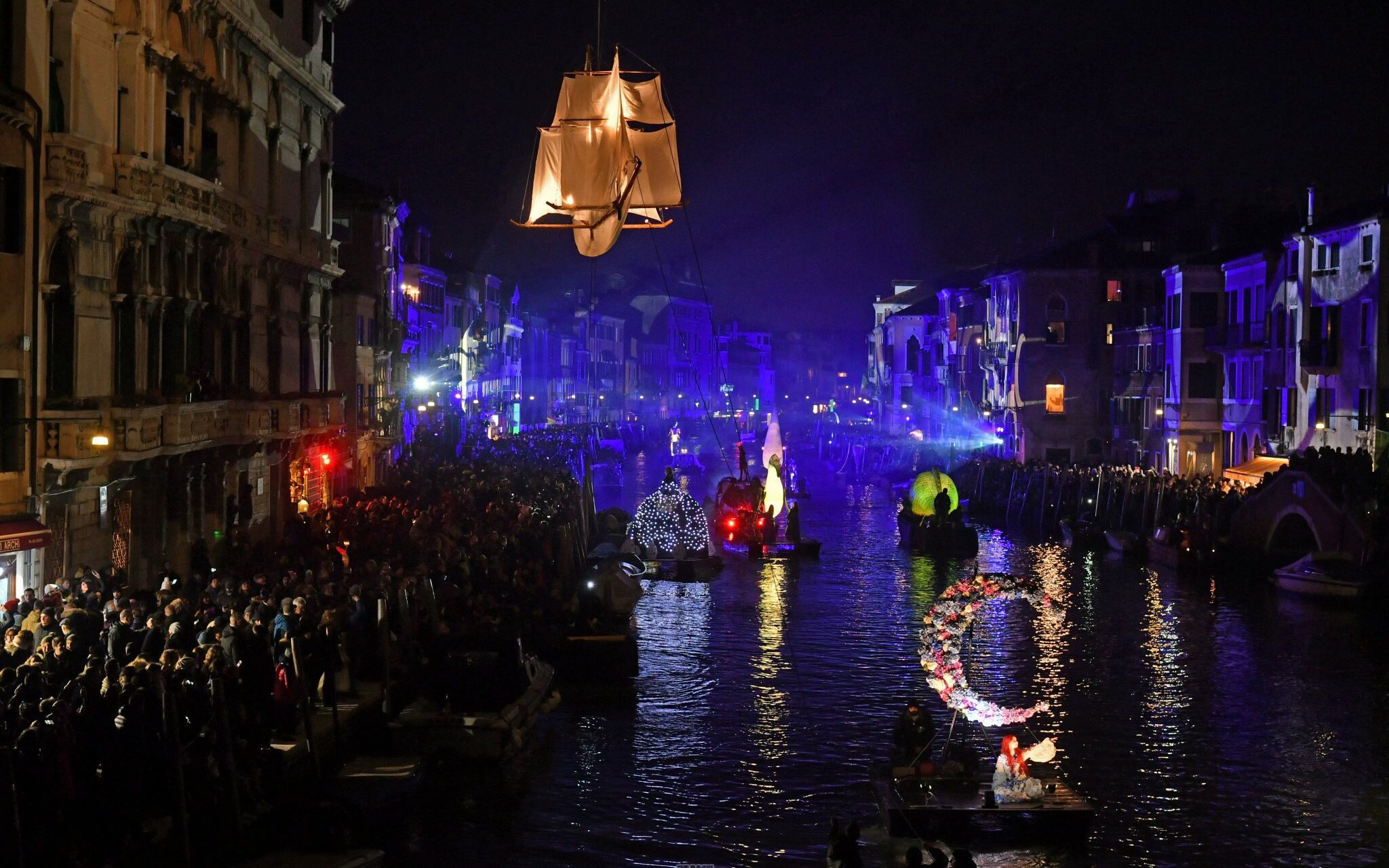 Festa Veneziana On The Water – First Part - Carnevale Di Venezia 2019 ...