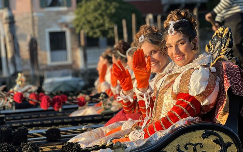 Piazza San Marco Accoglie La Prima Uscita Delle 12 Marie - Carnevale Di ...