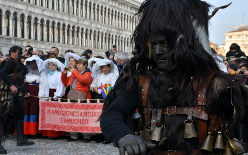 Italia in maschera: i 10 costumi della tradizione